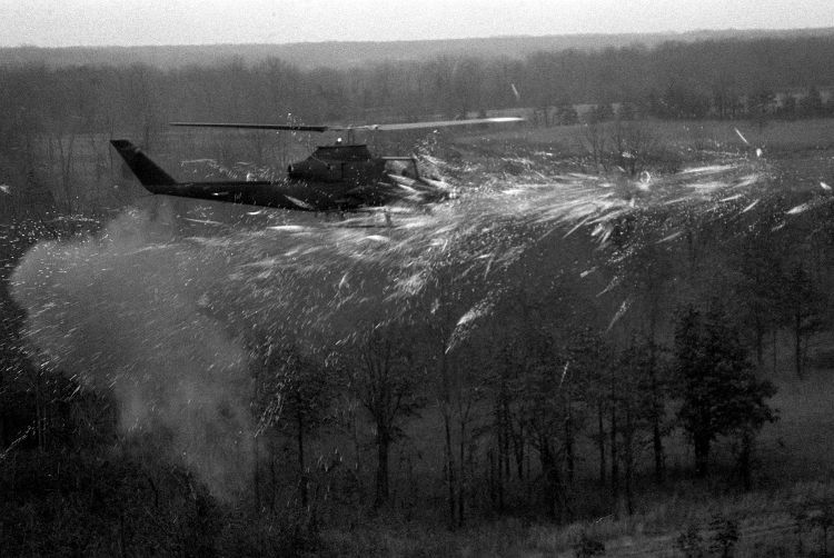 Image: AH-1 Cobra Launch a TOW Missile