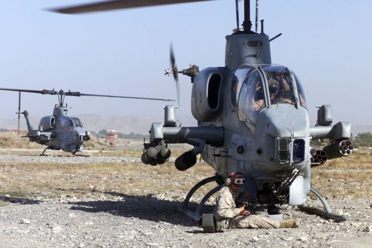 Image: AH-1W Super Cobra Helicopter