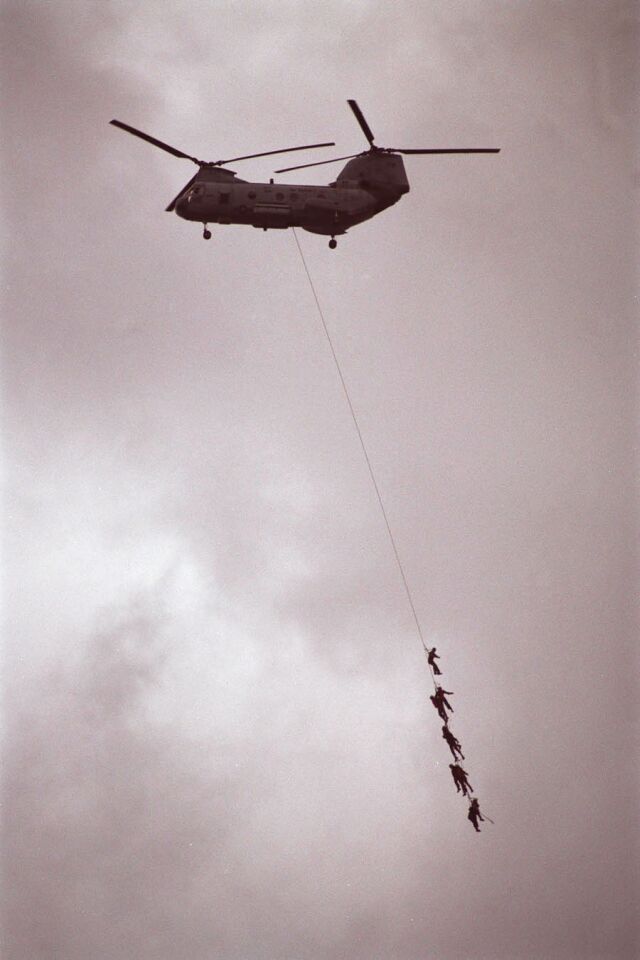 Image: U.S. Marines CH-46 Helicopter