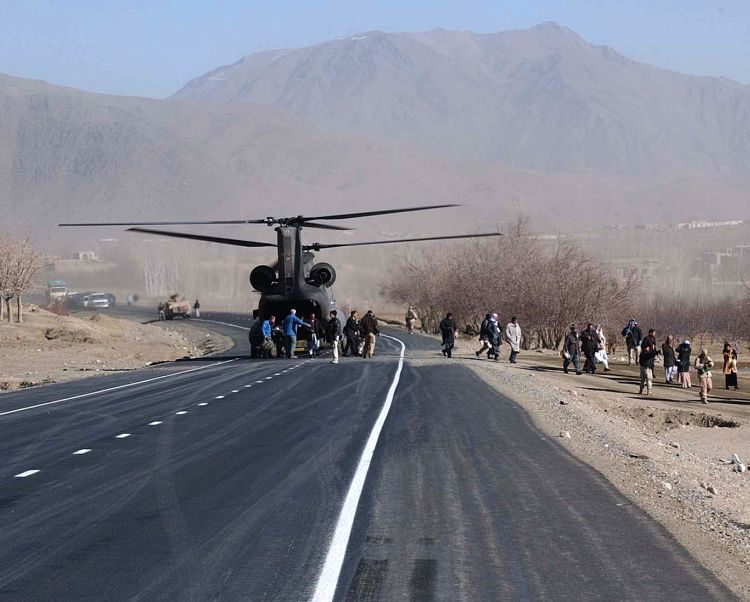 Image: U.S. Army CH-47 Chinook helicopter